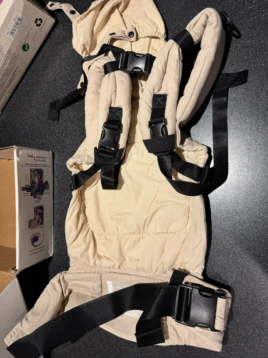 ERGObaby Carrier & Infant Insert Boxed - Image 3