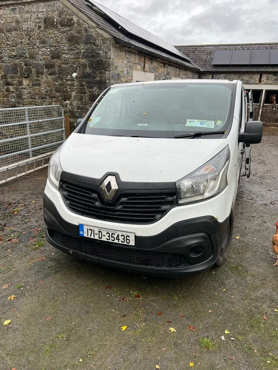Renault traffic Commercial Van - Image 2