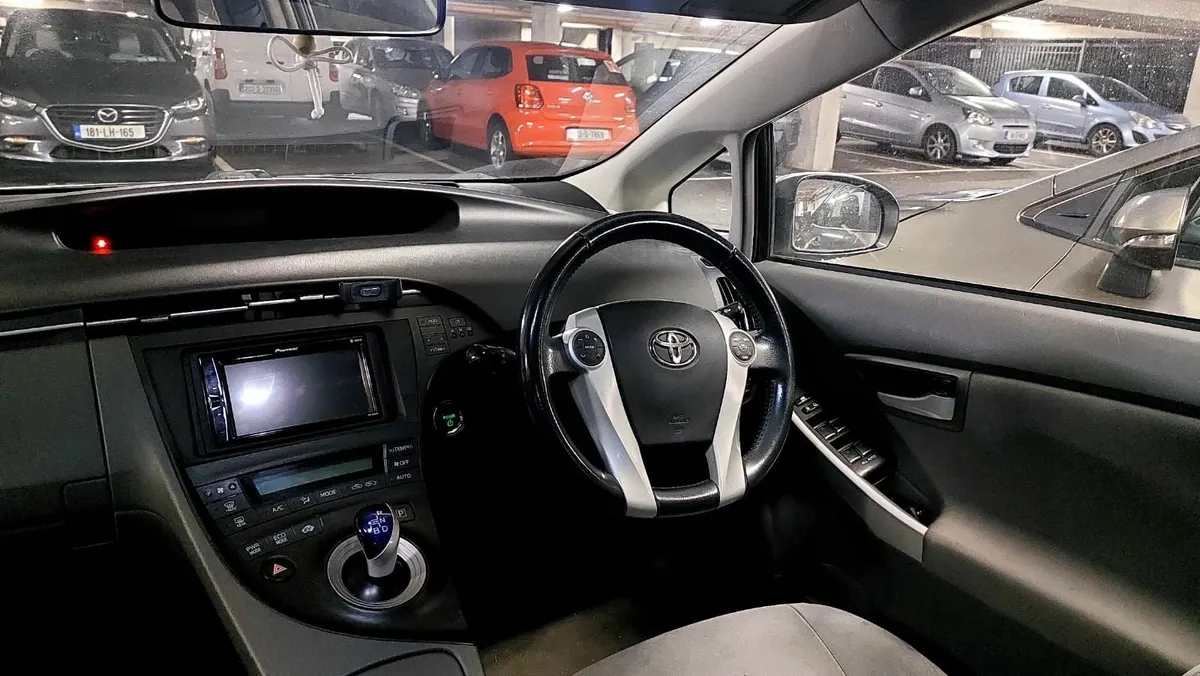 Toyota Prius 2010 - Image 4
