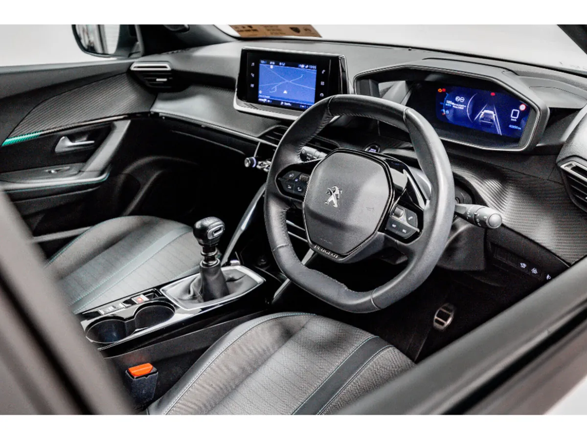 Peugeot 2008 Allure 1.2 Petrol 100HP - Image 2