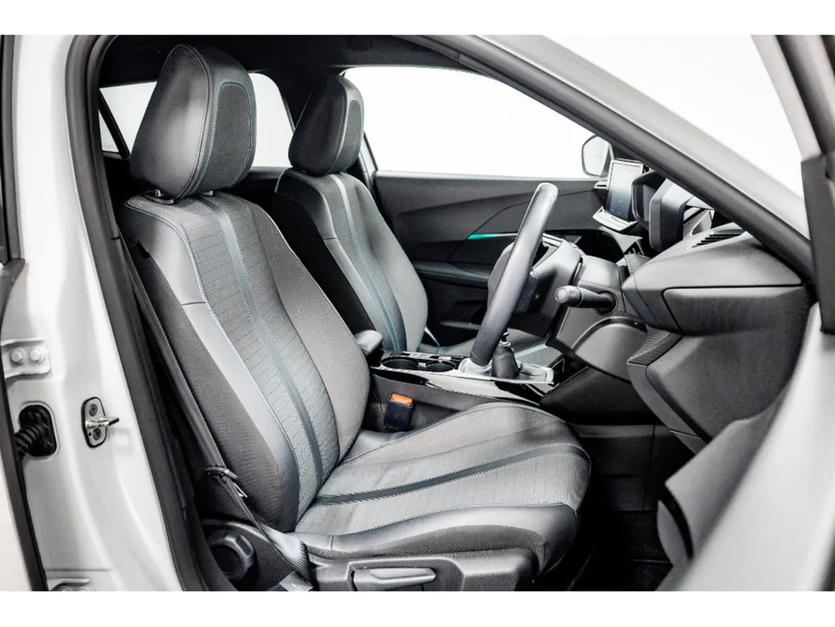 Peugeot 2008 Allure 1.2 Petrol 100HP - Image 3