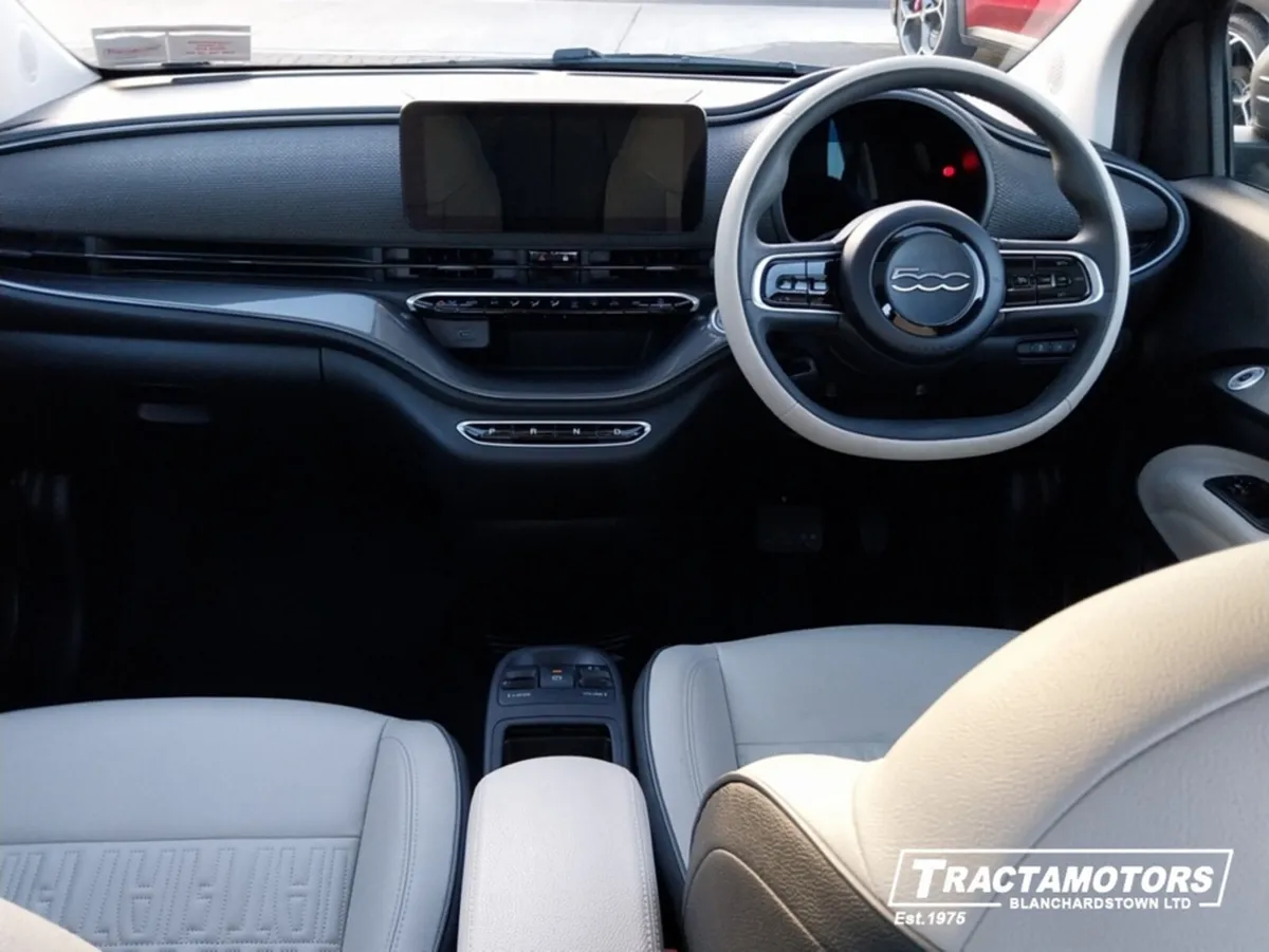Fiat 500e 500 LA PRIMA 42KWH 3DR AUTO ELECTRIC - Image 2