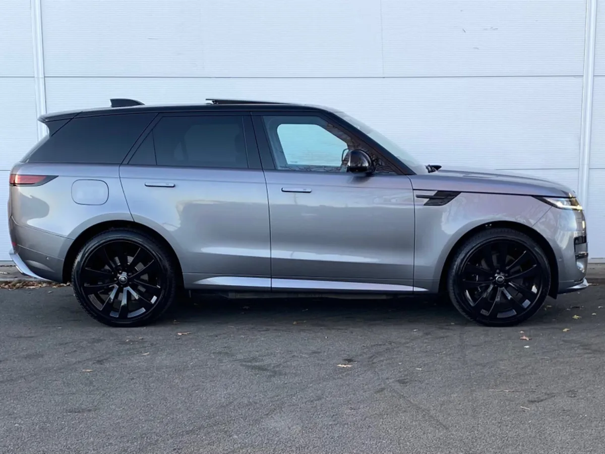 Land Rover Range Rover Sport P460E 3.0 PHEV 460PS - Image 4