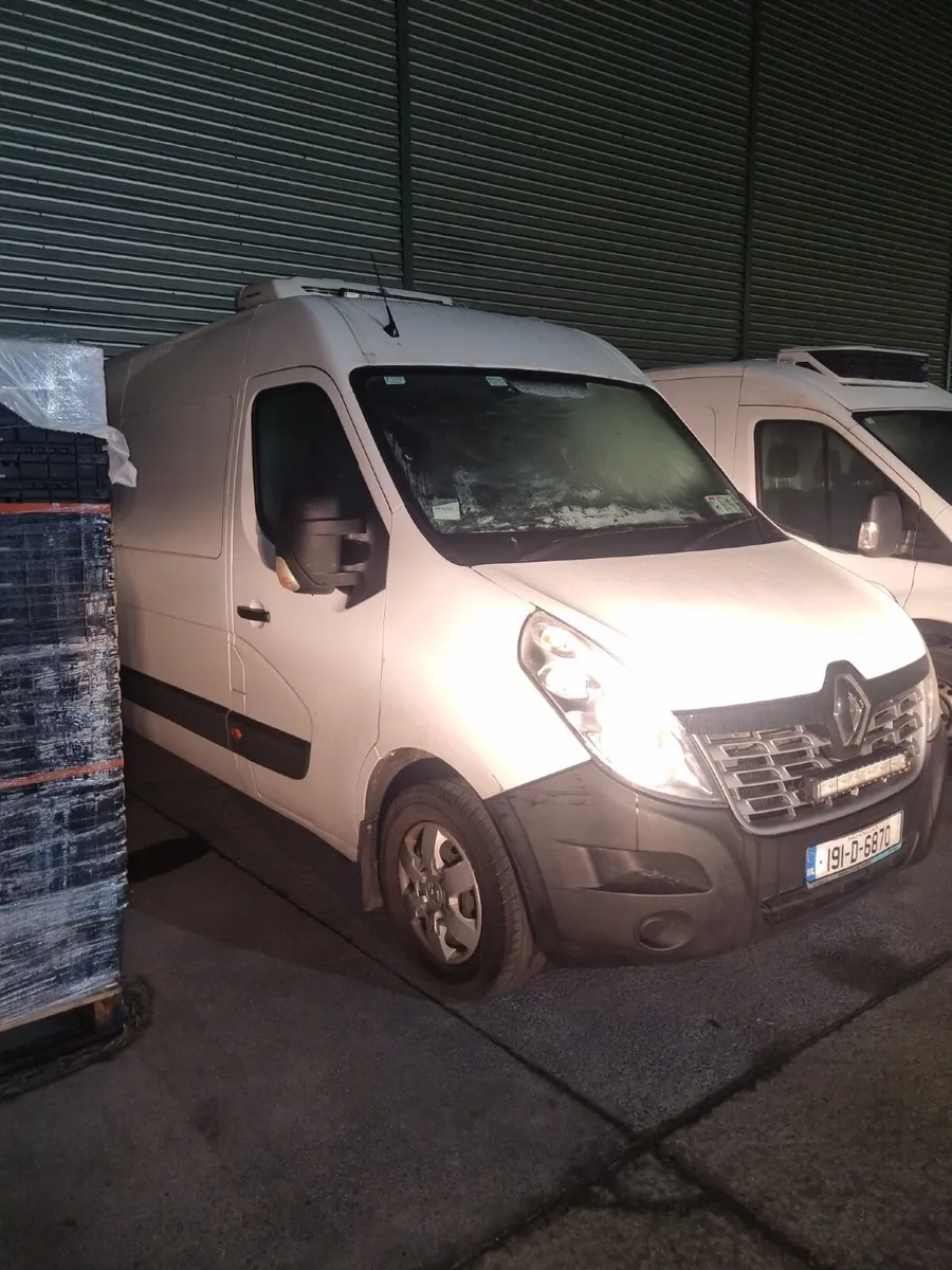 Renault Master fridge van - Image 3