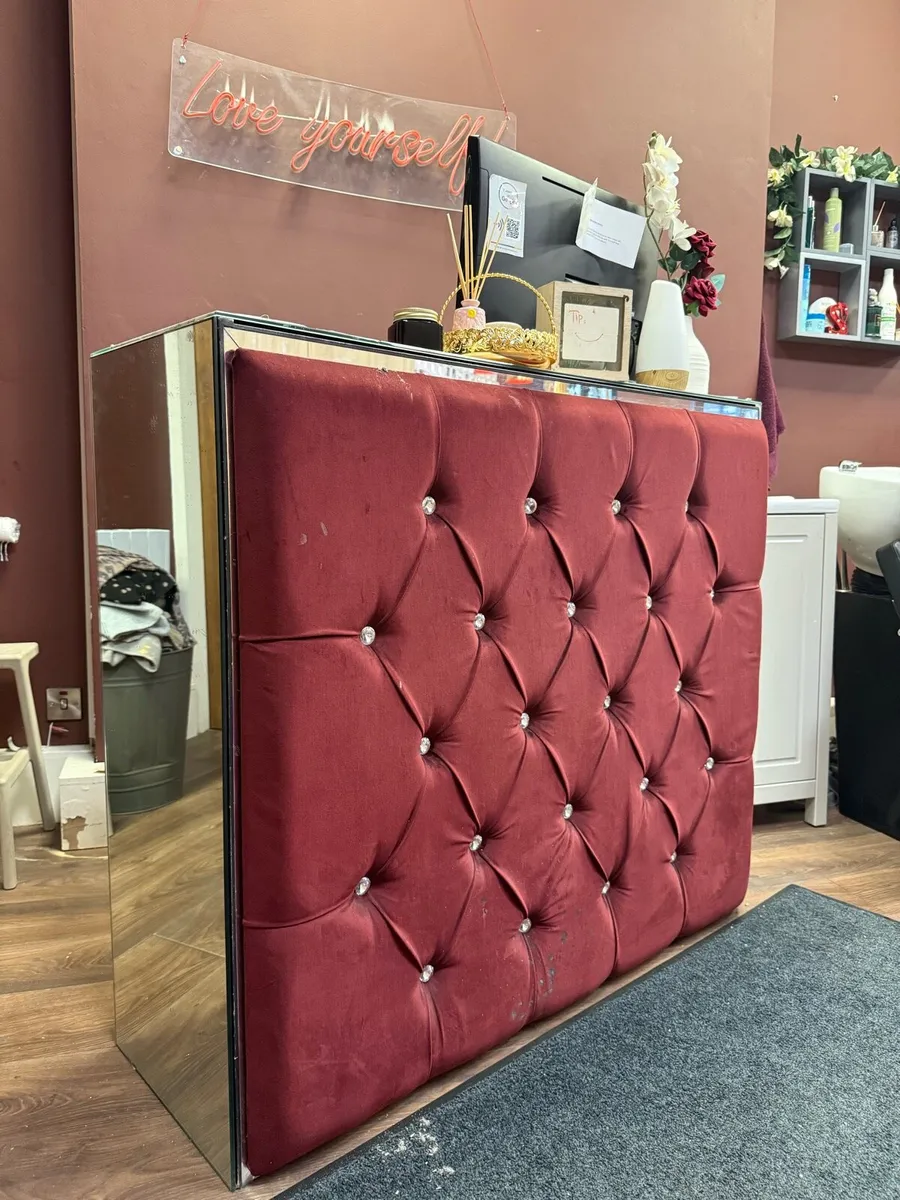 Salon Fitouts for sale - needs gone - Image 3