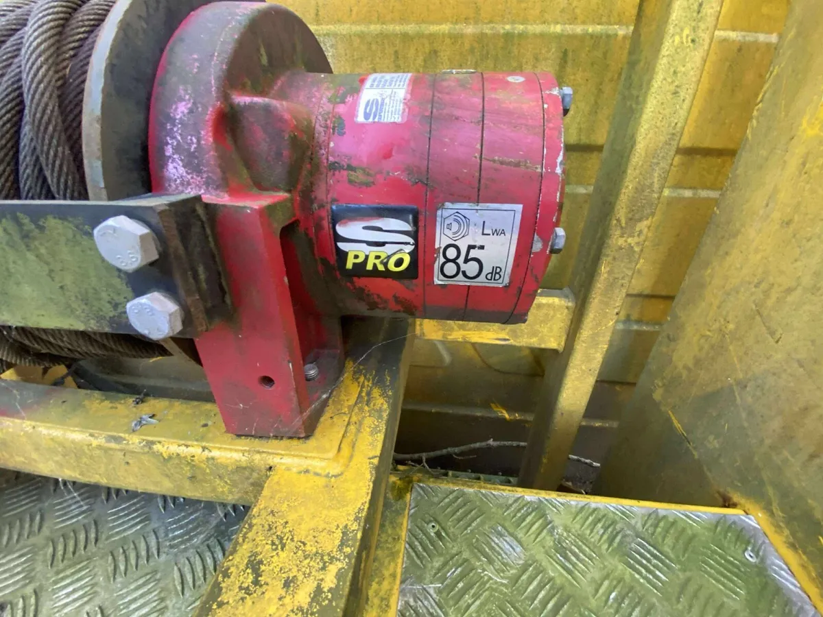 Winch - Image 2