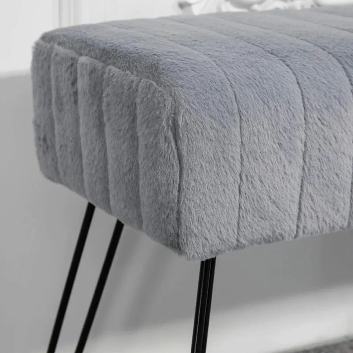 Bench, quilted seat, faux fur cover, metal legs, u - Image 3