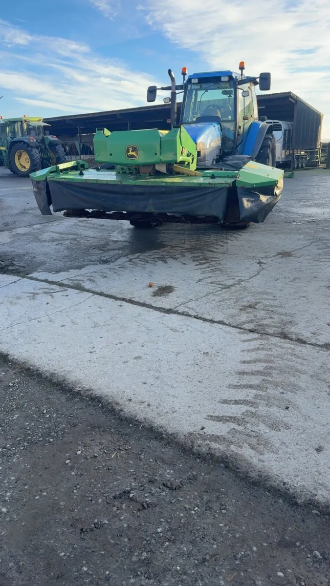 John Deere 131 front mower