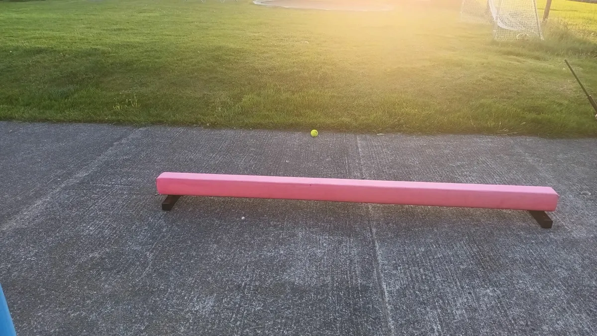8 foot solid gymnastics balance beam - Image 1