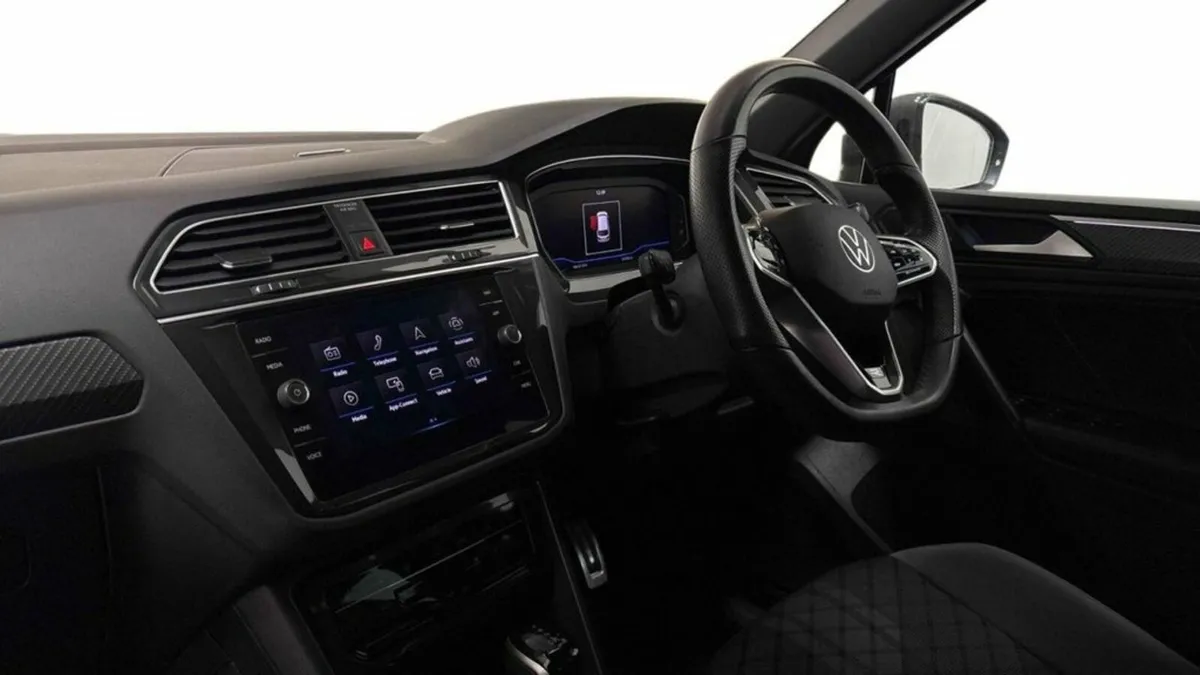 2.0 TDI R-Line SUV 5dr Diesel DSG Euro 6 (s/s) (15 - Image 4