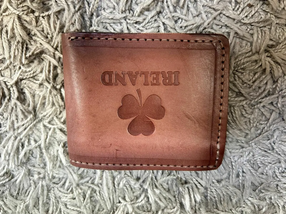 Genuine Leather Irish heritage 7 mugs, 2 diaries  - Image 2