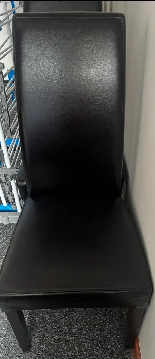 Kitchen chairs x 4 - Image 1