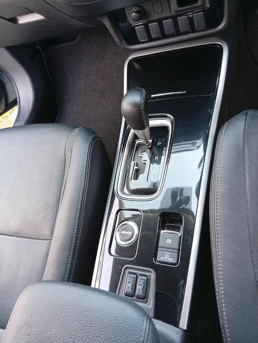 Mitsubishi Outlander 2018 - Image 4