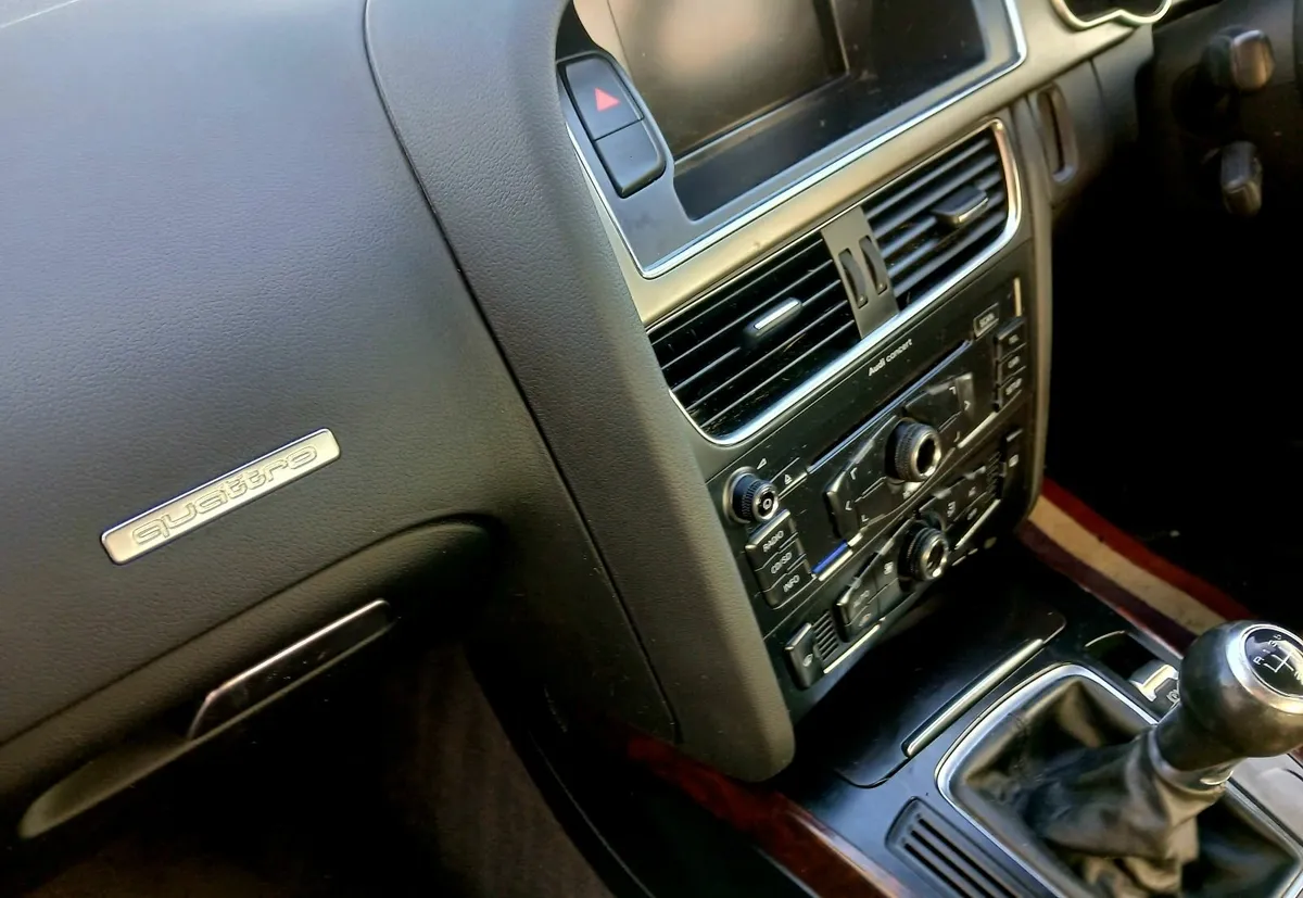 Audi A5 2009 3.0 TDI 4×4 QUATTRO MANUAL!!! - Image 3