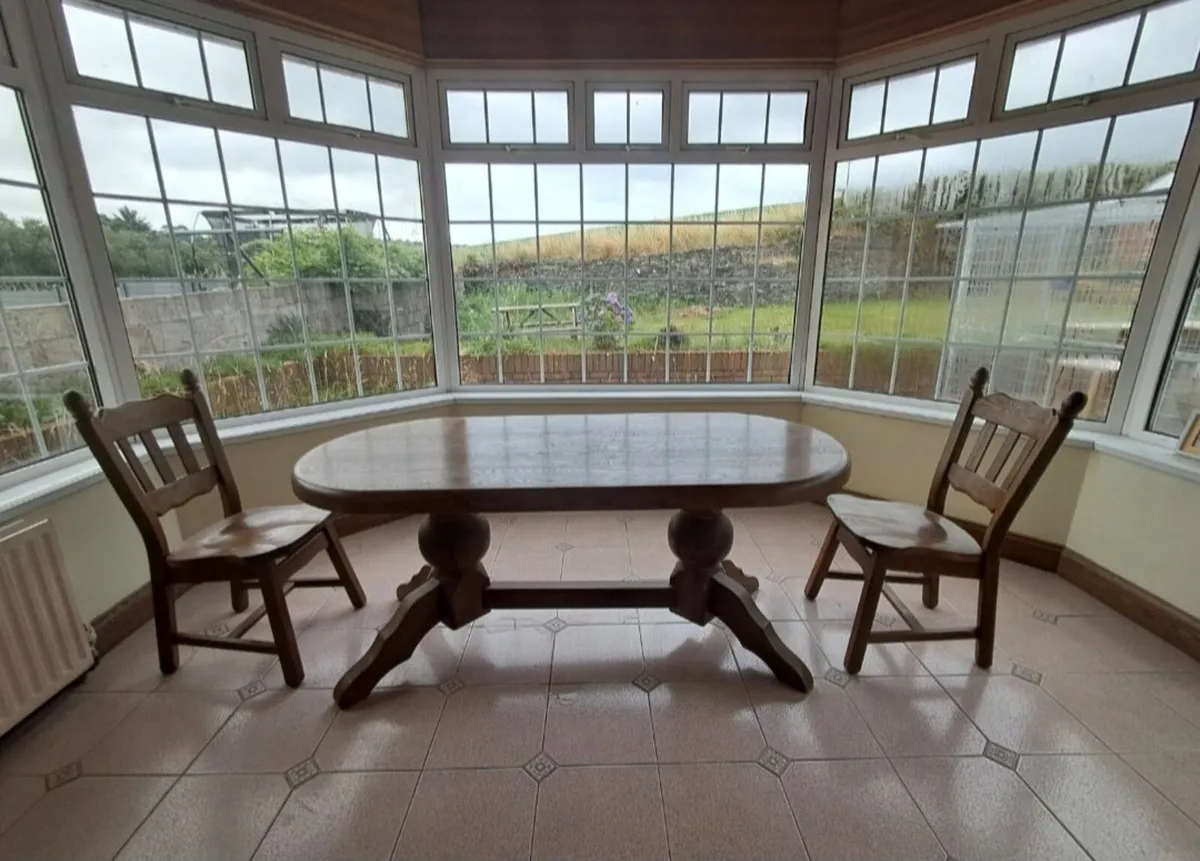 Table and 6 chairs