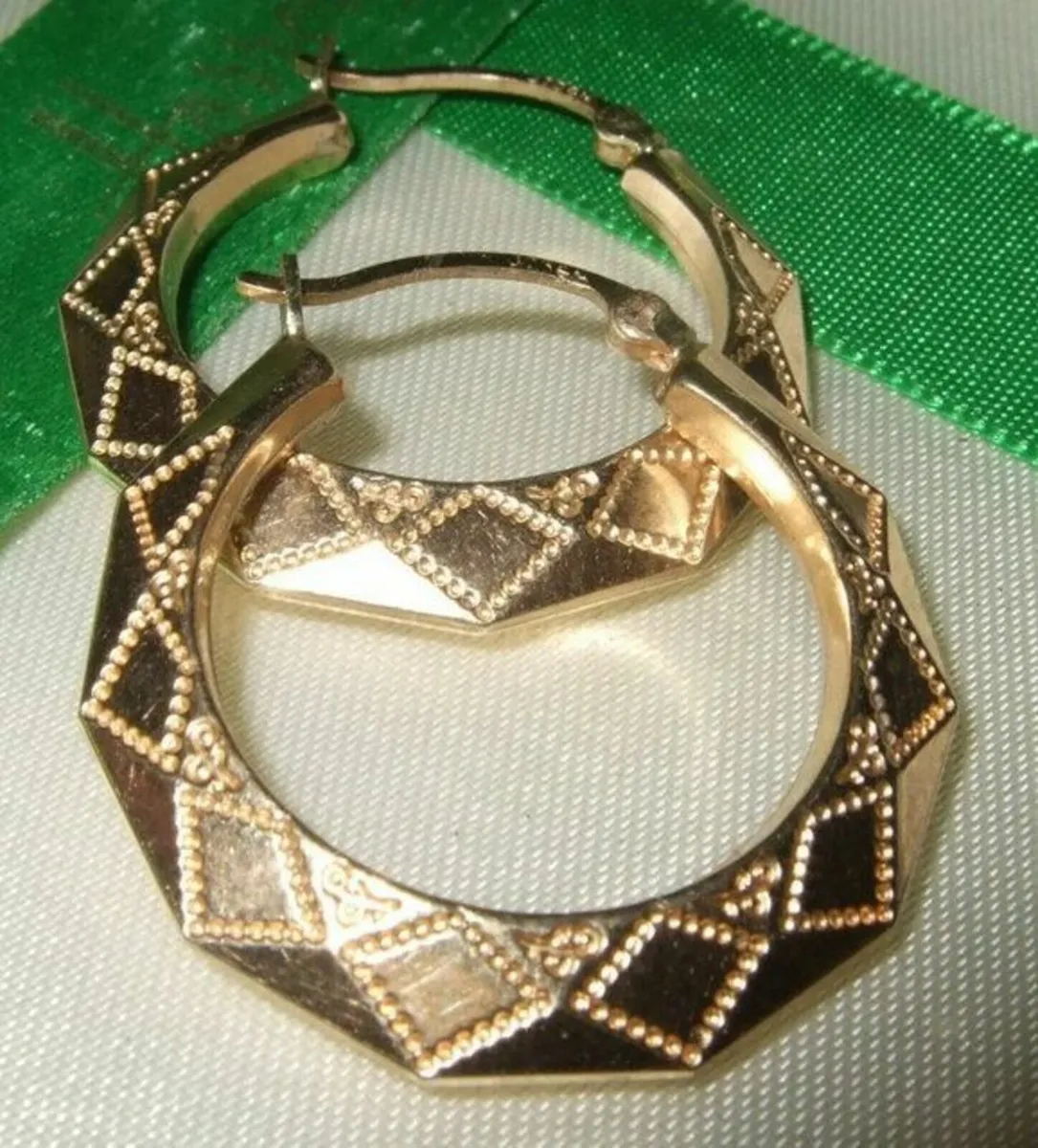 Vintage 9ct Gold Earrings - Image 1