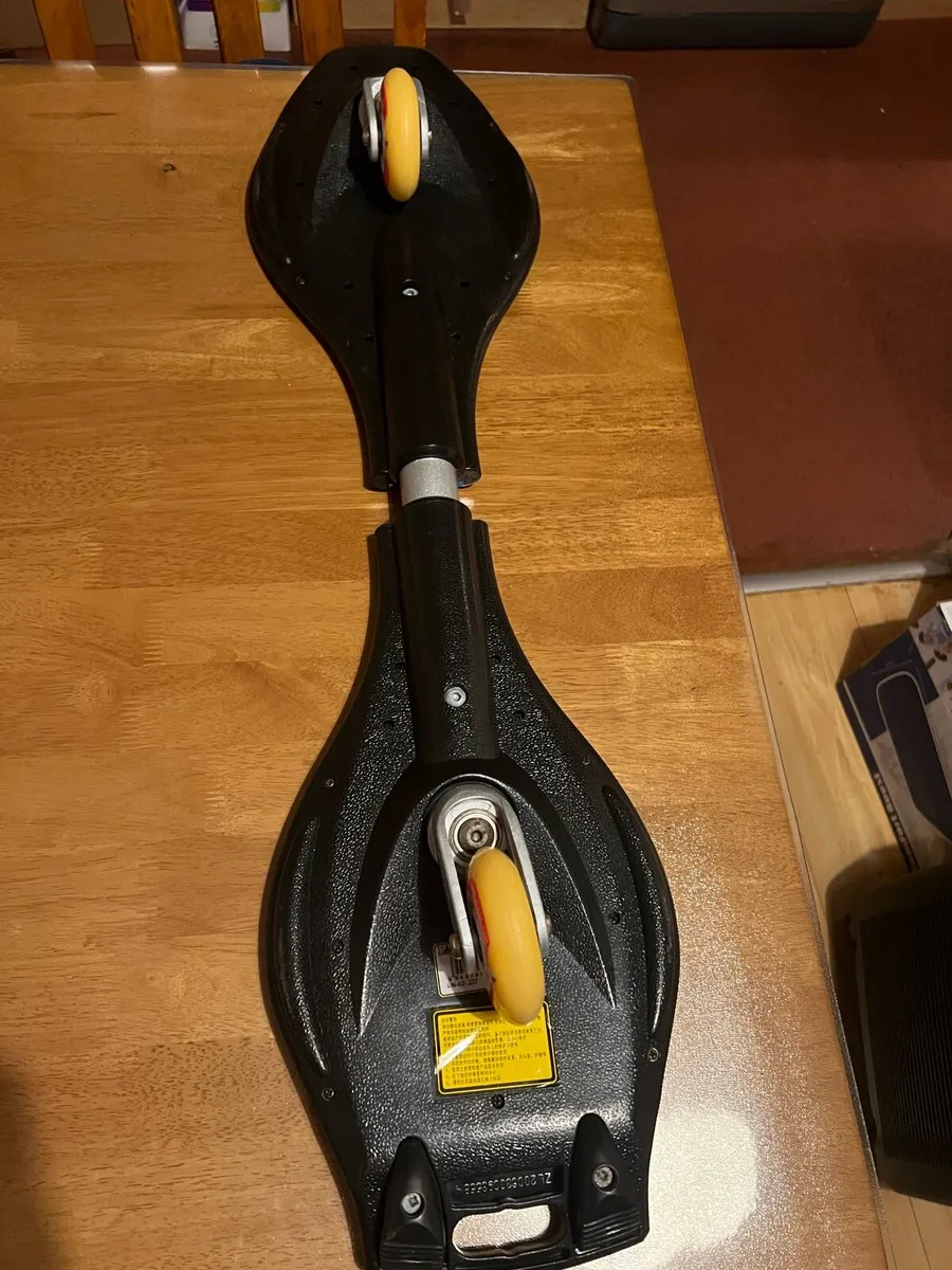 Skateboard - Image 4