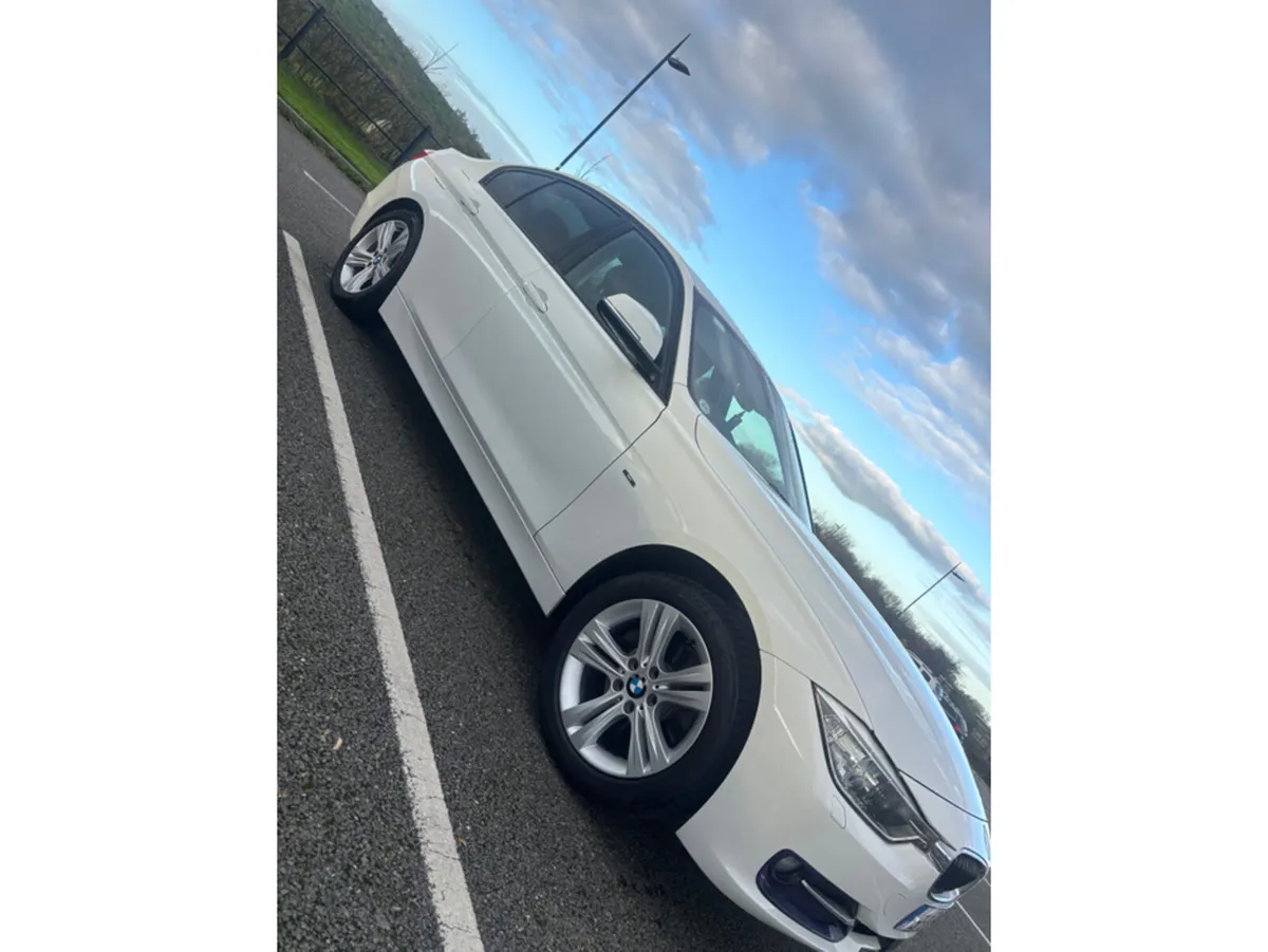 BMW 3-Series LDA-3D20 - Image 3