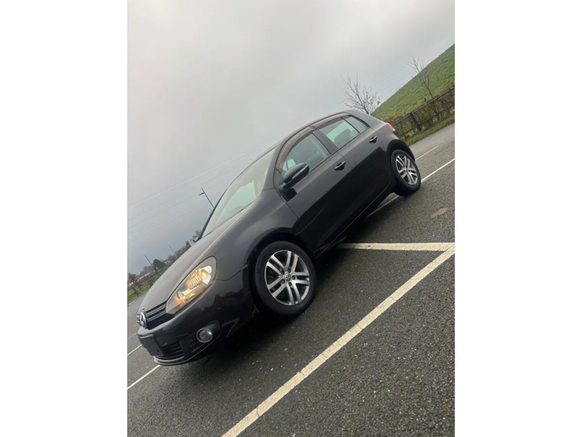 Volkswagen Golf 1.4 petrol - Image 1