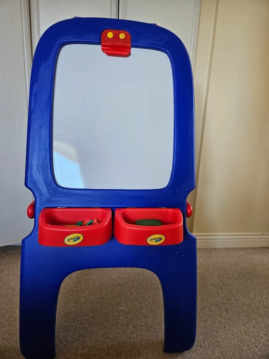 Kids Easel - Image 1