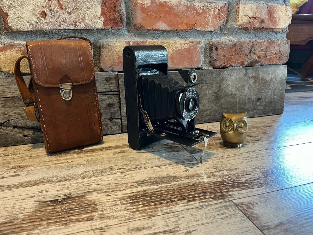 Vintage camera - Image 1