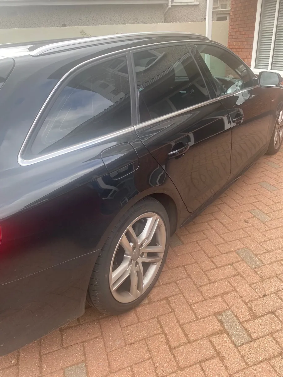 Audi A4 2016 - Image 2