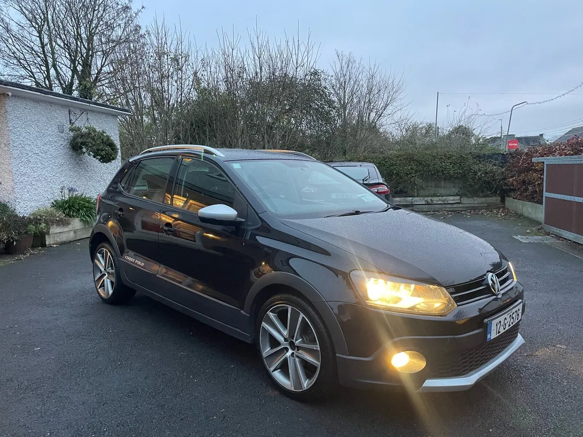 Volkswagen polo - Image 2