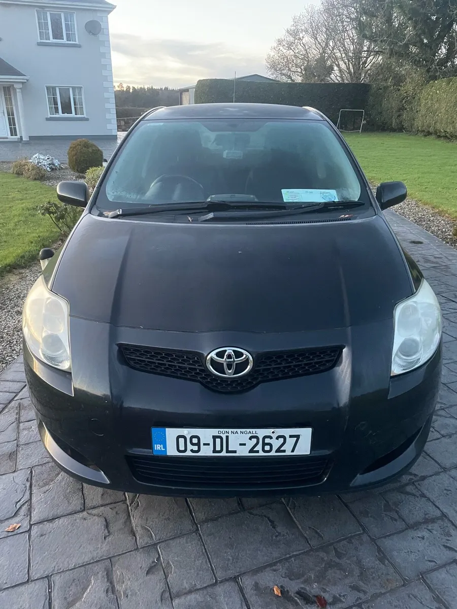 Toyota Auris 2009 - Image 1