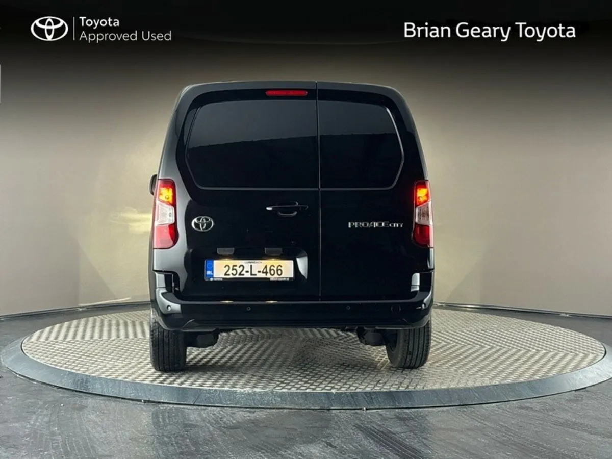 Toyota Proace City CITY 1.5 GX SWB 1000KG - Image 4