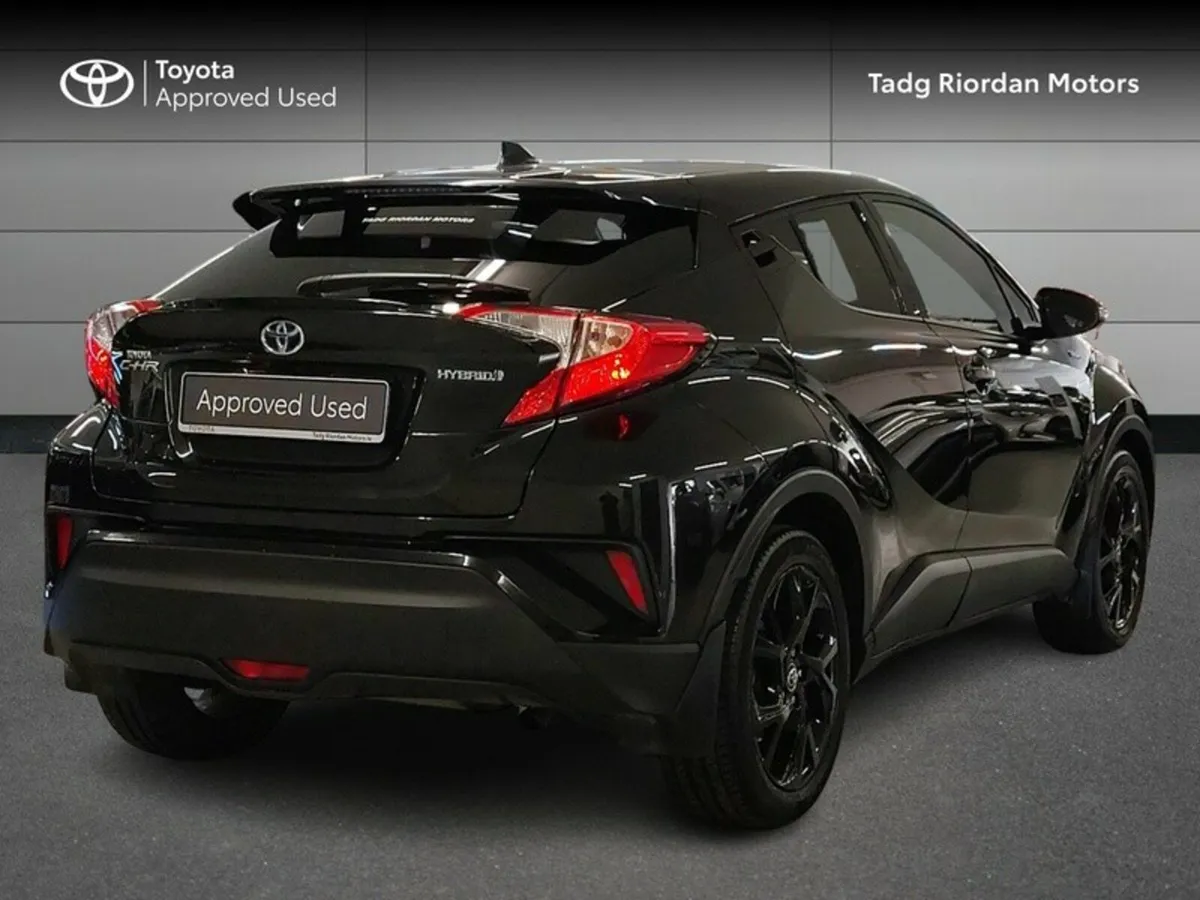 Toyota C-HR HYBRID SPORT - Image 2