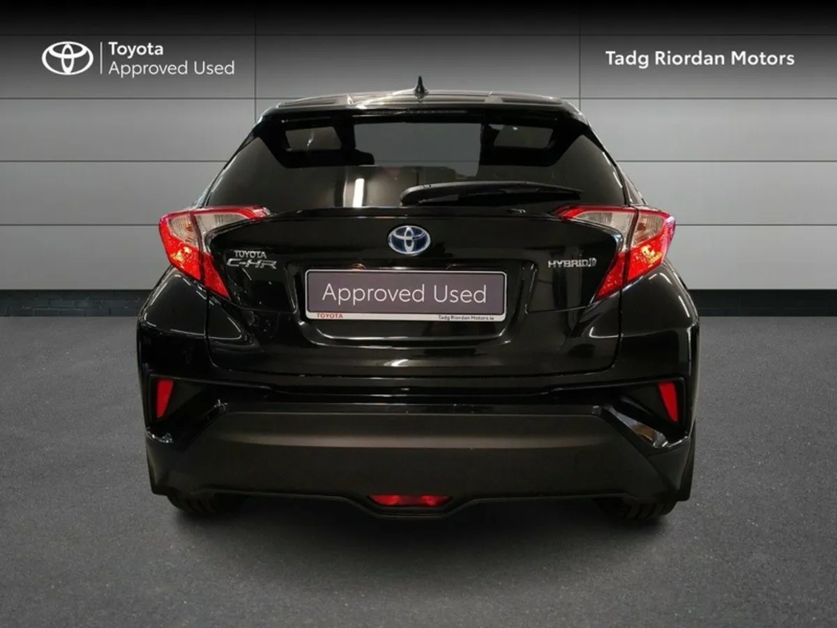 Toyota C-HR HYBRID SPORT - Image 4