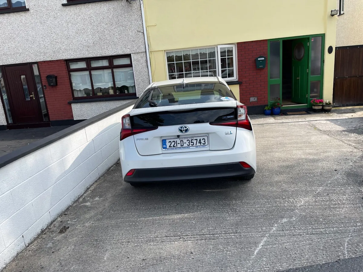 Taxi to rent - Image 3