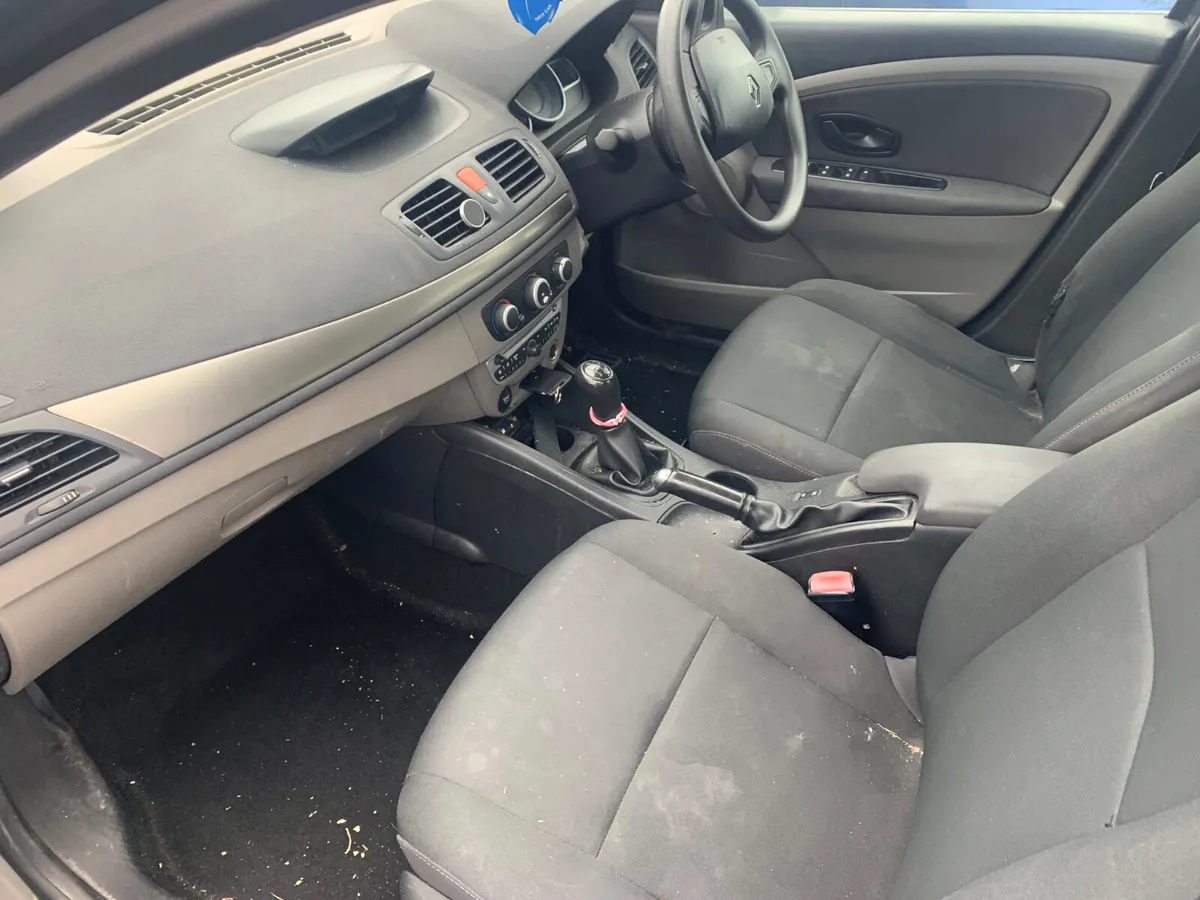 2011 RENAULT FLUNCE DIESEL - Image 2