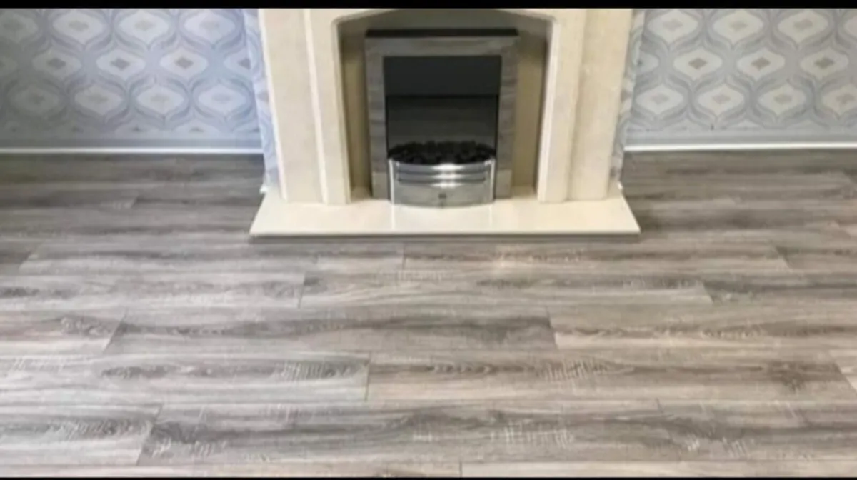 Carpet and wood flooring fitting service - Image 3