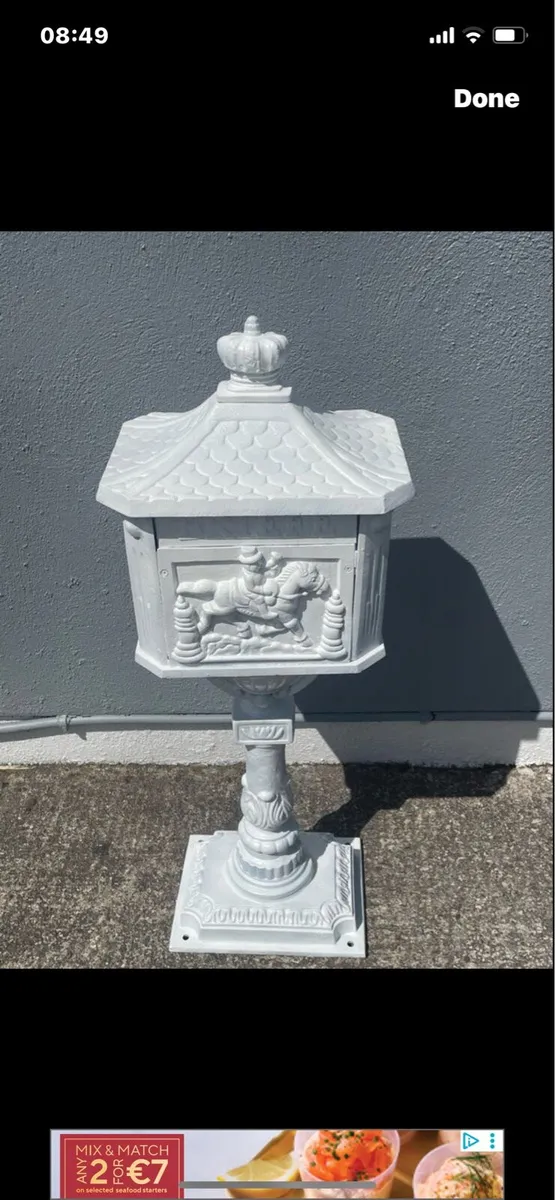 Cast iron letterbox - Image 3