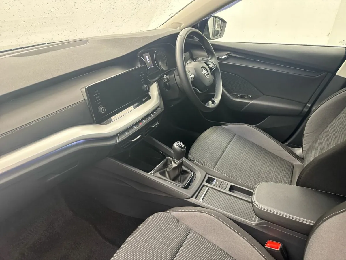 Skoda Octavia 2.0TDI AMB *BLACK FRIDAY FLASH SALE* - Image 4