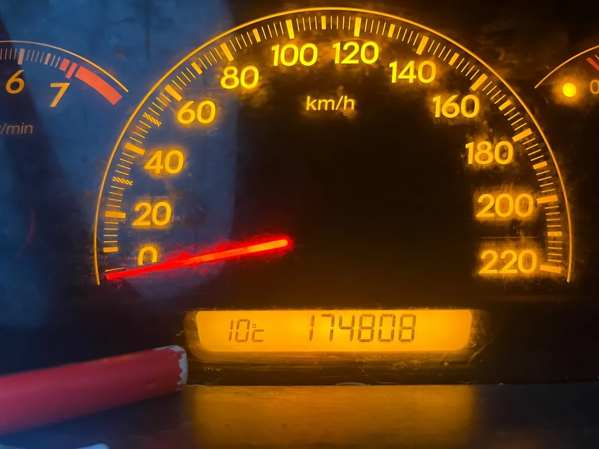 Honda FR-V 2007 - Image 2