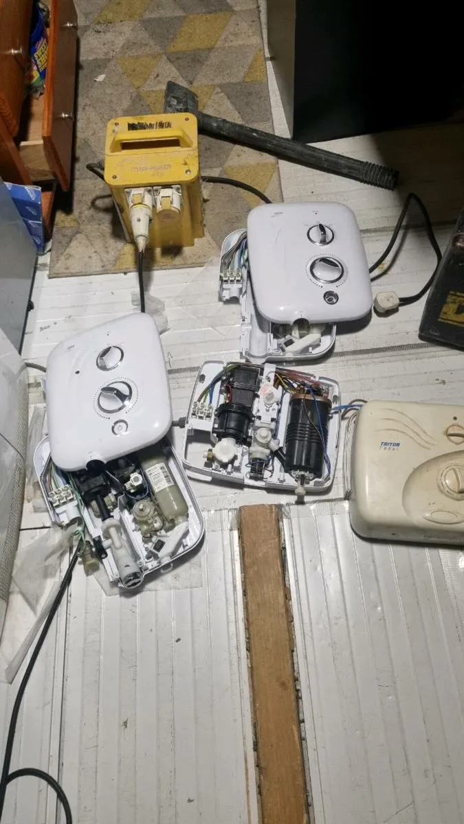 Mira , Triton showers - Image 1