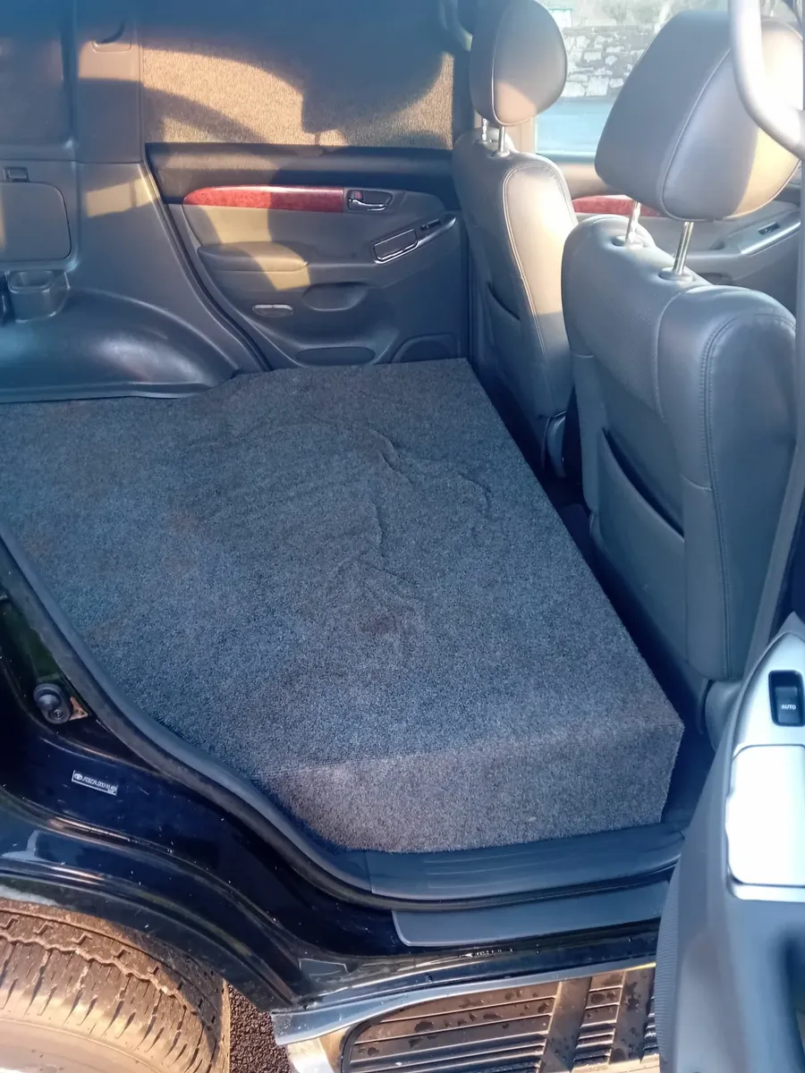 Toyota Land Cruiser 2009 - Image 2