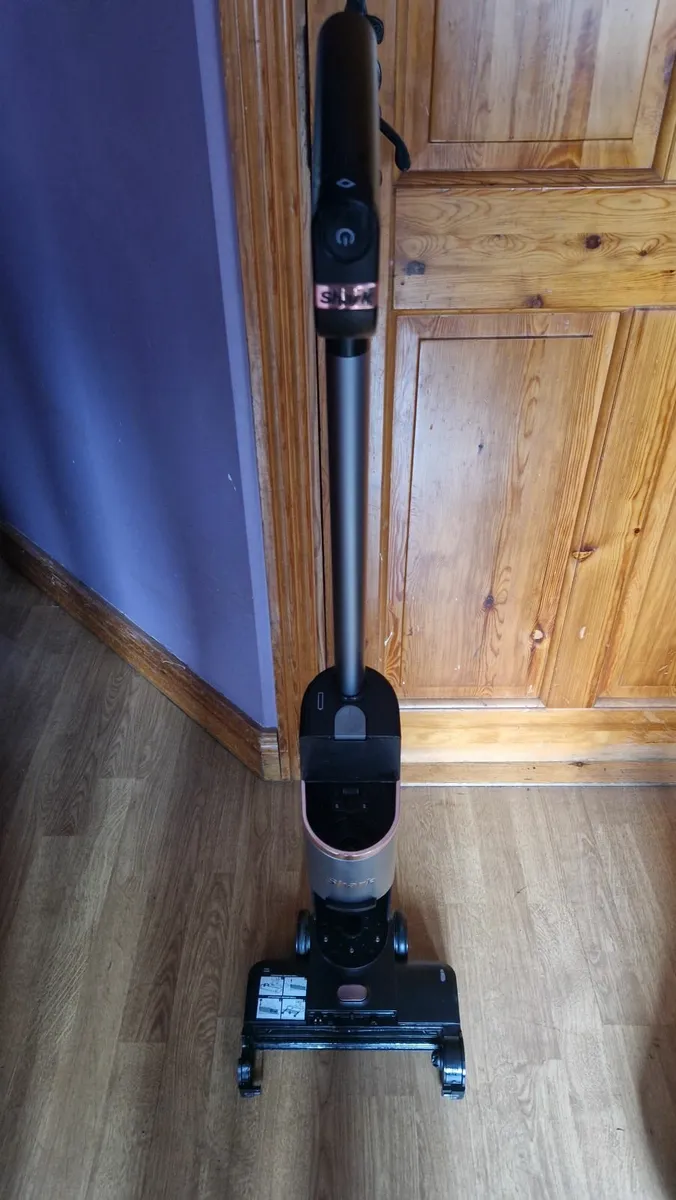 Shark HydroVac Cordless Wet and Dry Vacuum Cleaner - Image 2