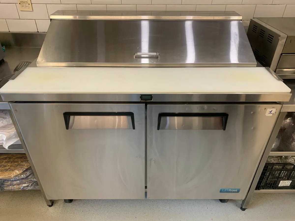 Quarterback fridge with 2 doors - Image 2