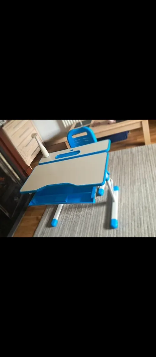 Kids adjustable study desk - Image 2