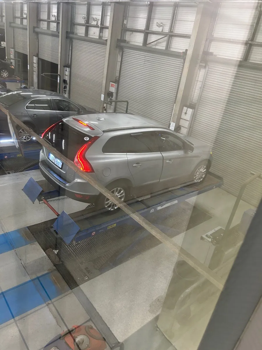 volvo xc60 - Image 4