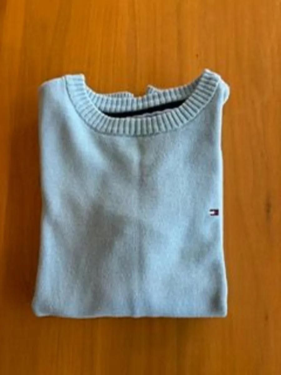 Tommy Hilfiger Jumper - age 7-8 - Image 1