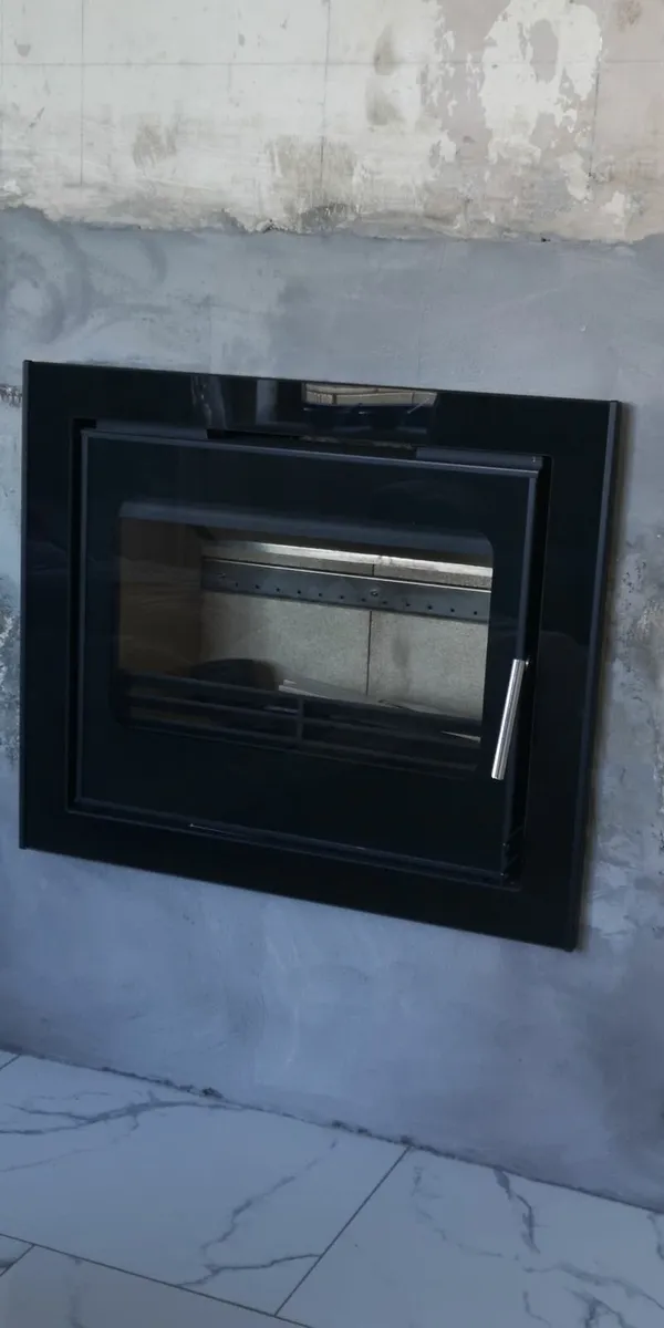 Solid fuel stove insert - Image 3