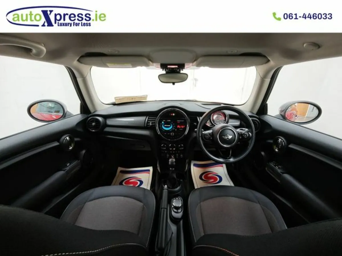 Mini Cooper 1.5 Automatic, Reversing camera - Image 2