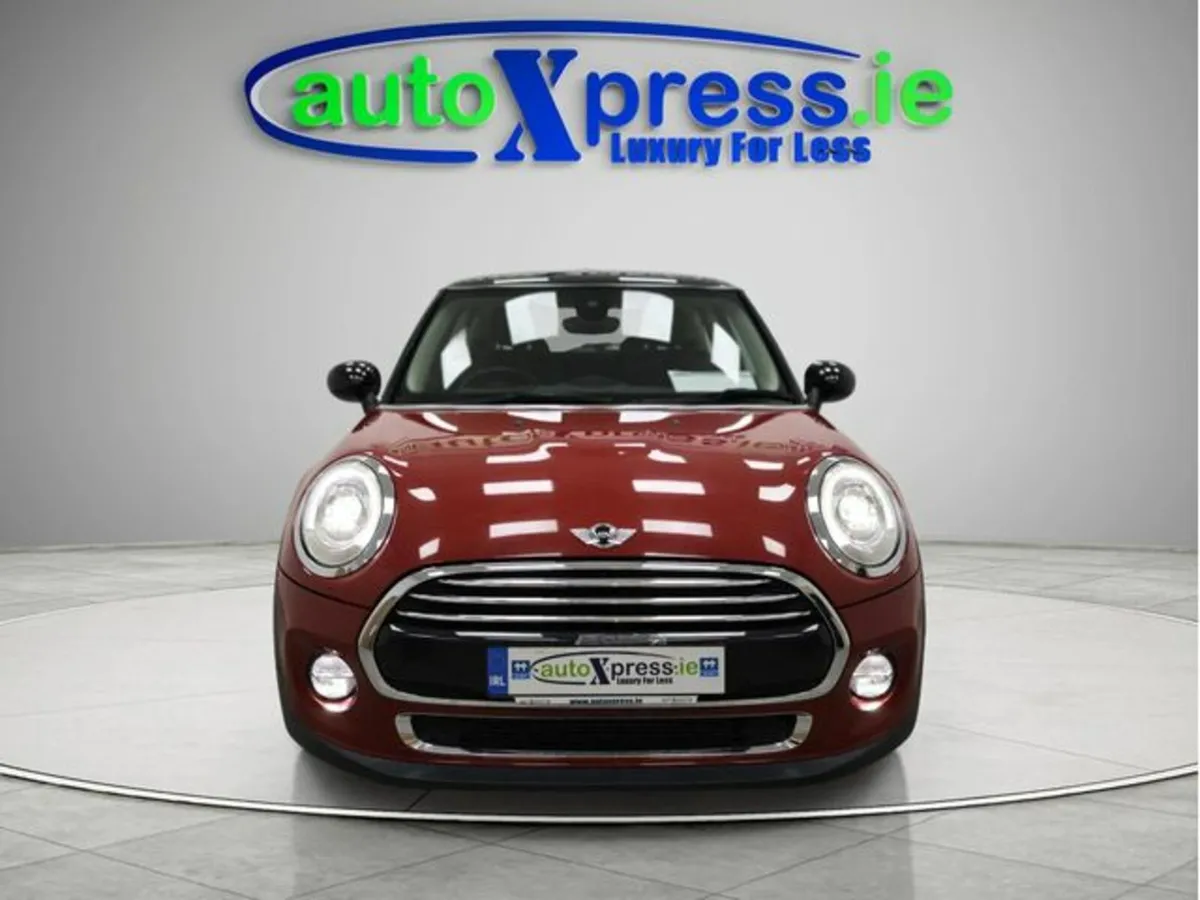 Mini Cooper 1.5 Automatic, Reversing camera - Image 3