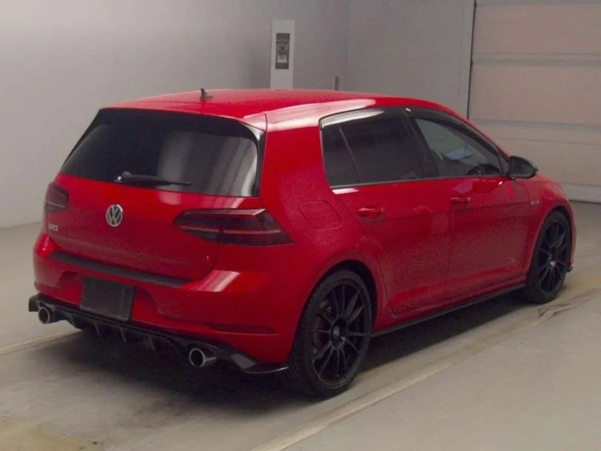 Volkswagen Golf GTI 2.0 AUTOMATIC - Image 2
