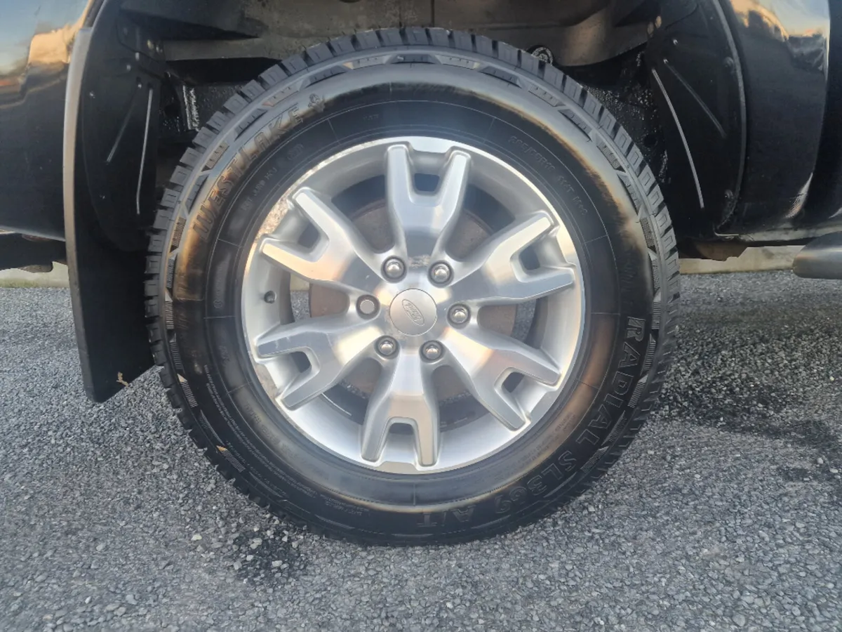 Ford Ranger 2.2tdci XLT D/C 4WD 150PS 4DR *NO VAT* - Image 4