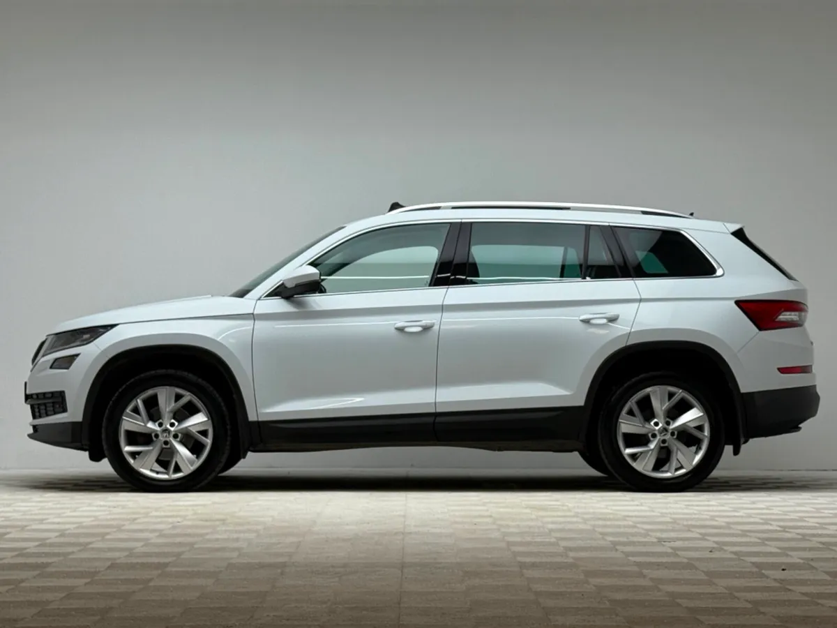 Skoda Kodiaq STYLE 2.0 TDI 150HP 4X4 *7 SEATER* - Image 4